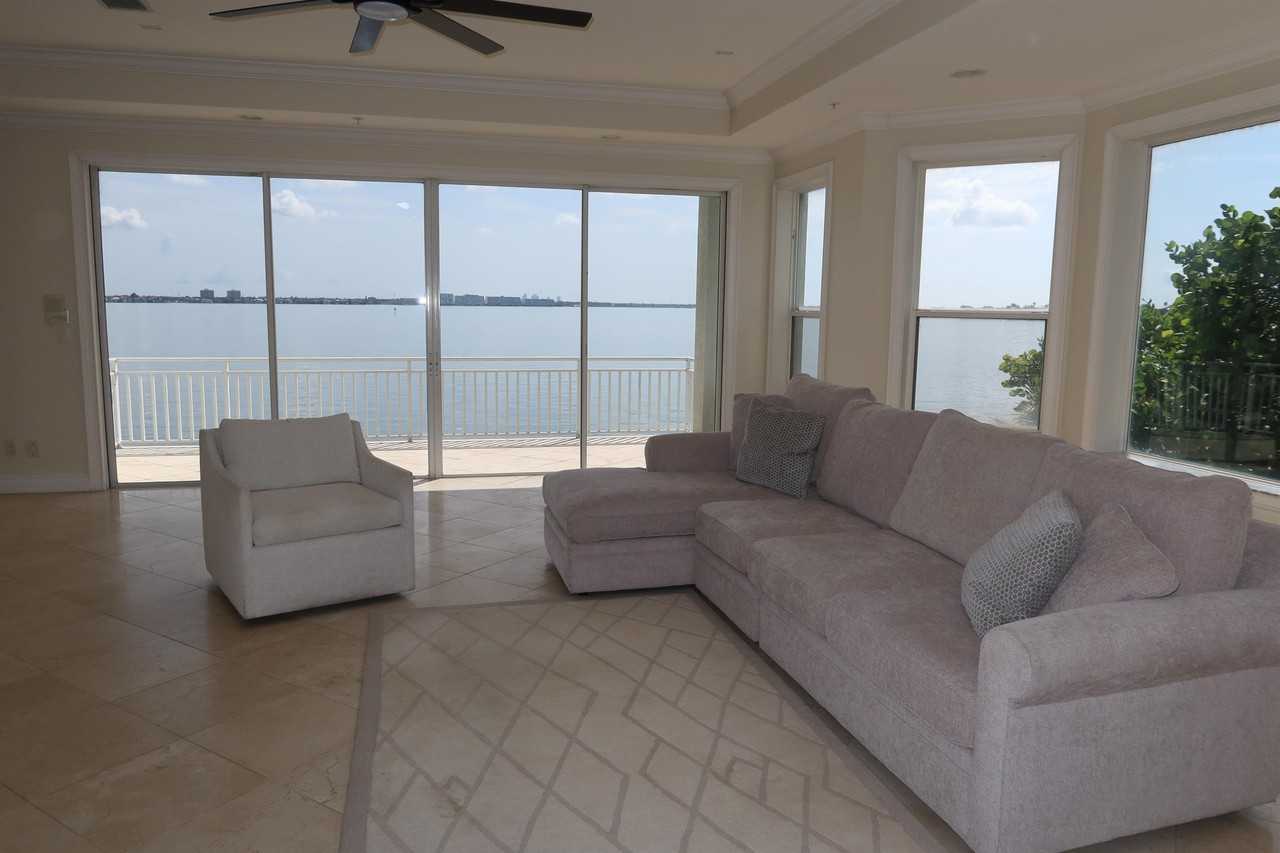 110 50th Ave E - Photo 3 of 50