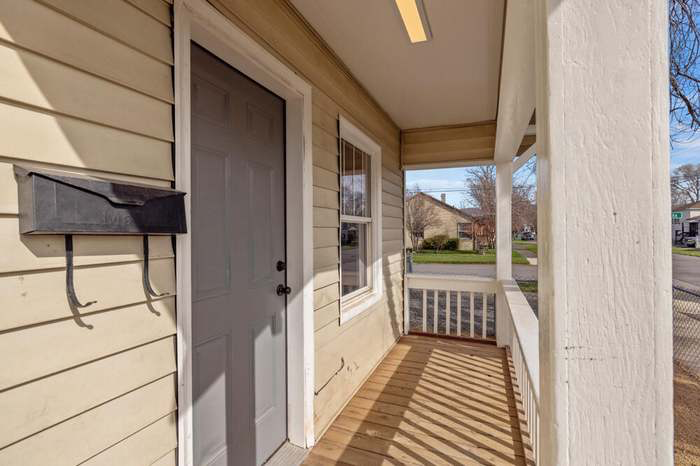 1610 Division Street - Photo 3 of 18