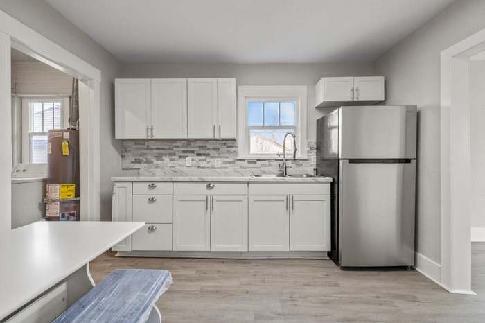 1610 Division Street - Photo 7 of 18