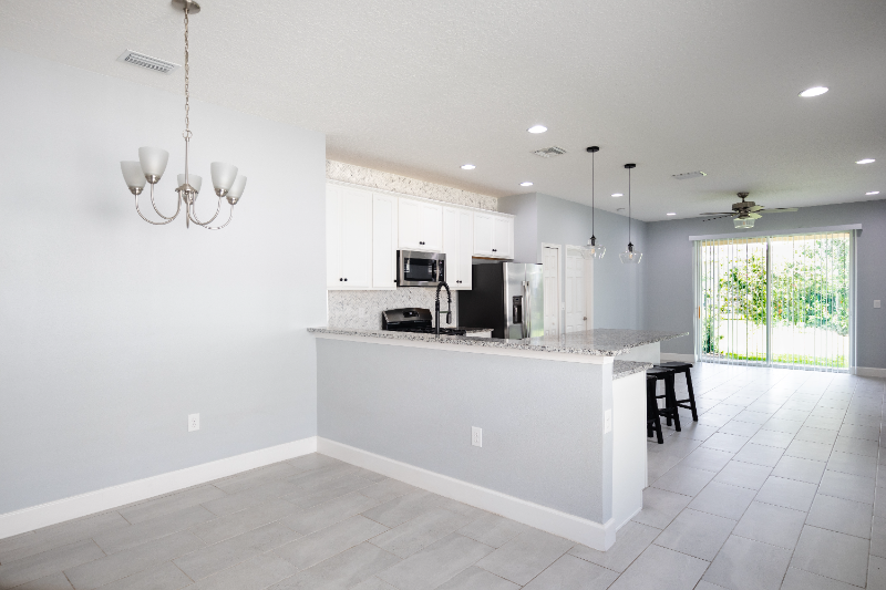 6126 Voyagers Pl - Photo 5 of 17