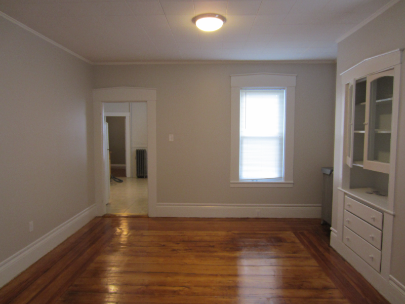 111 3rd St - Photo 3 of 8