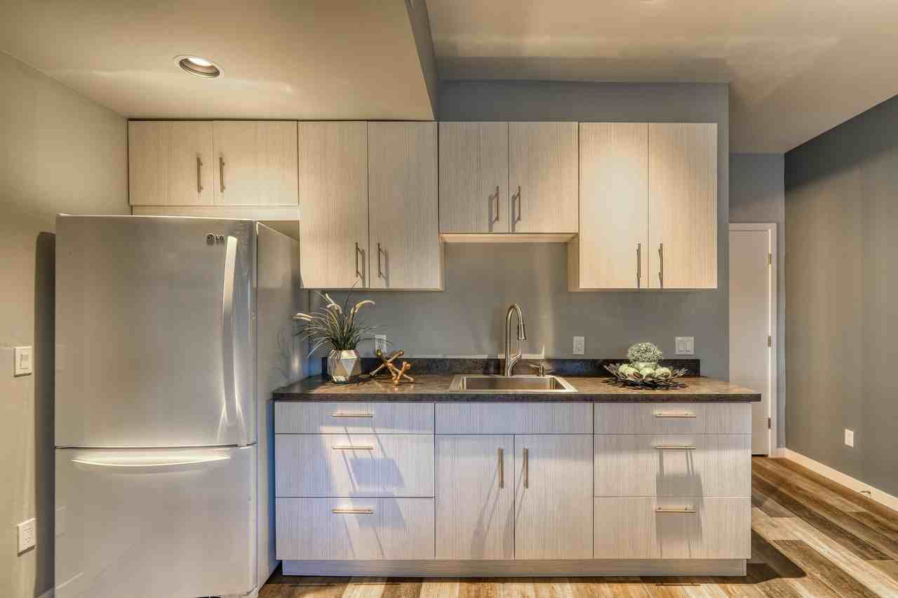 1048 Hills Circle - Photo 5 of 16