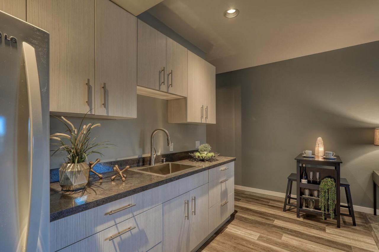 1048 Hills Circle - Photo 6 of 16