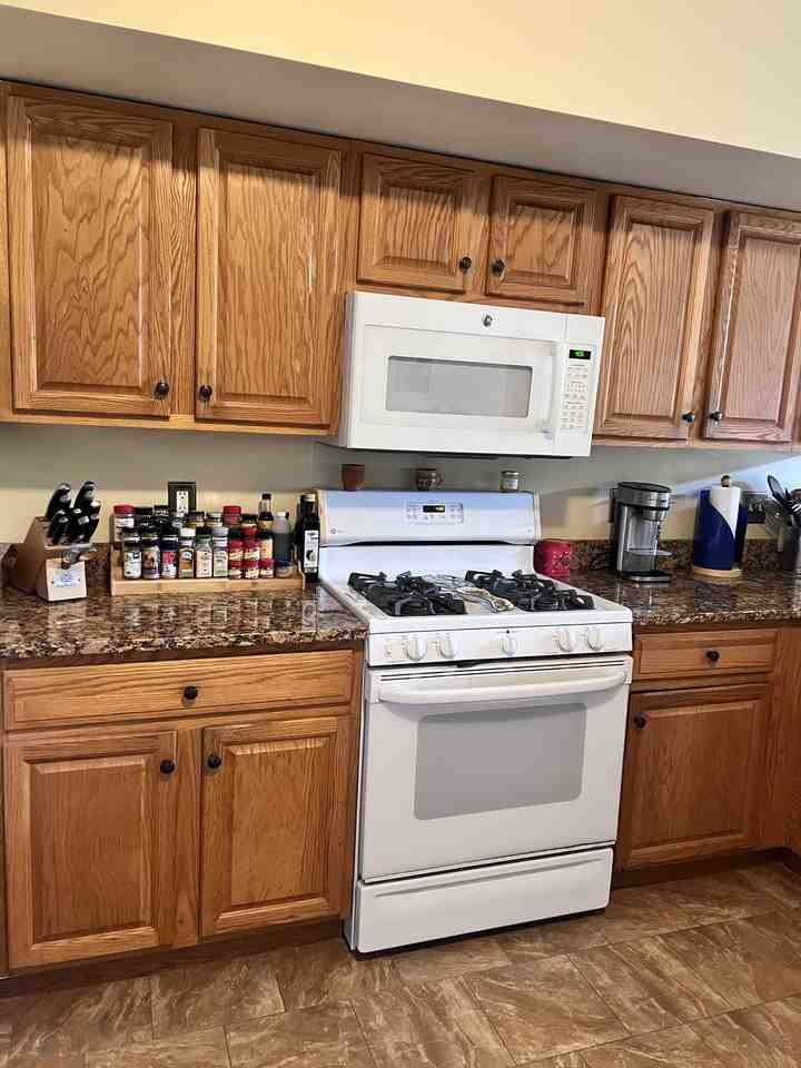 38 Chatham Dr #NA - Photo 2 of 31