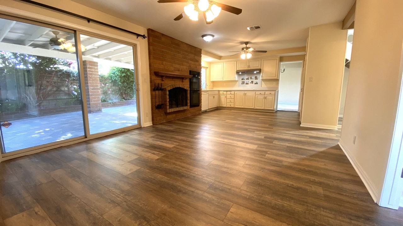 17505 Kensington Cir #NA - Photo 3 of 18