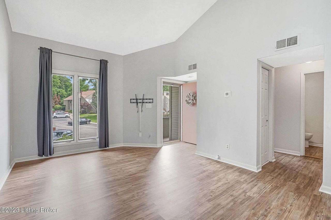 324 Crescent Spring Dr #324 - Photo 2 of 16