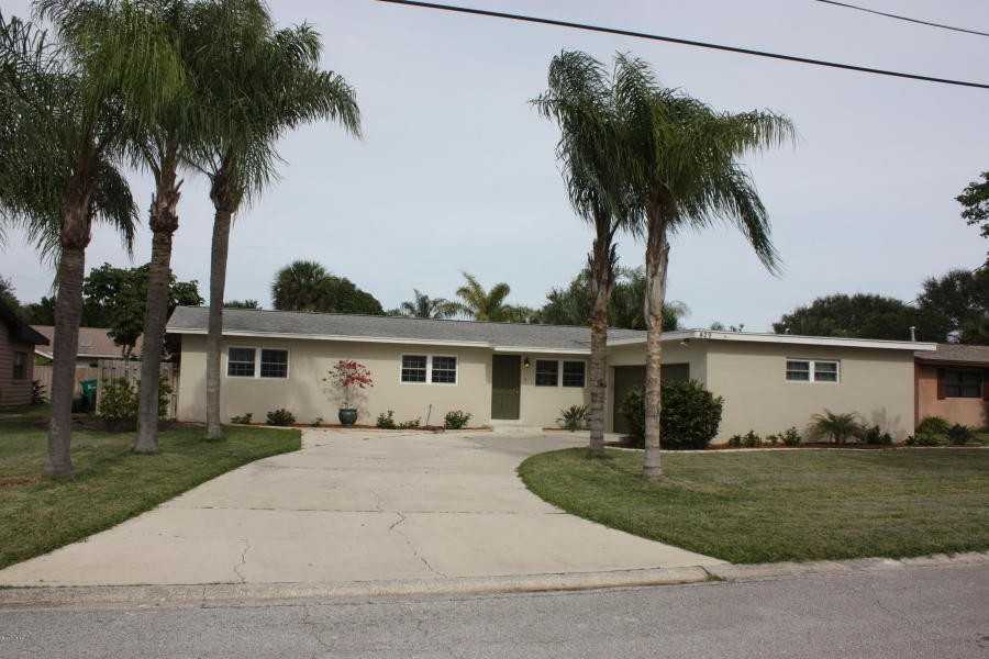 429 N Waterway Dr - Photo 2 of 25