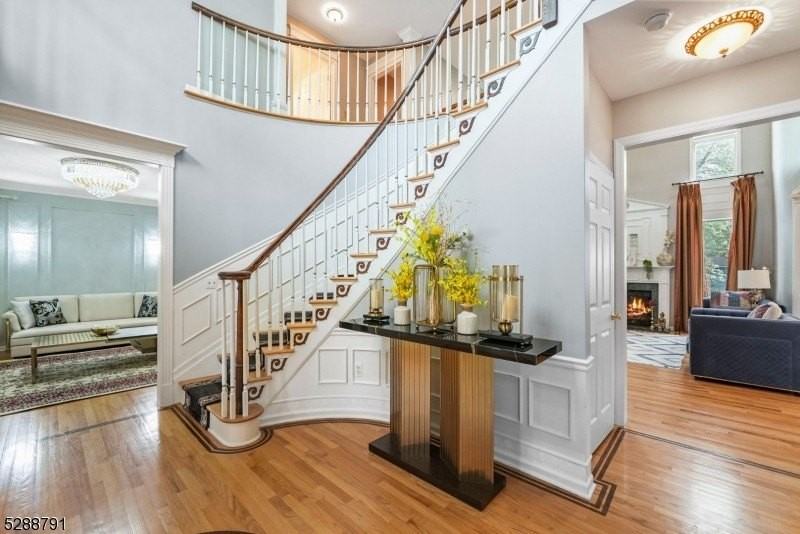 301 Berkley Ave - Photo 4 of 50