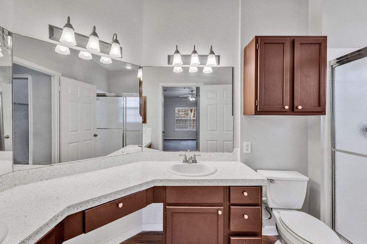 Villas at Sonterra - Photo 6 of 14