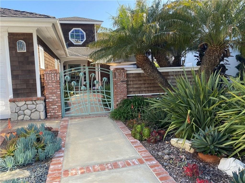 231 Avenida Princesa - Photo 3 of 35