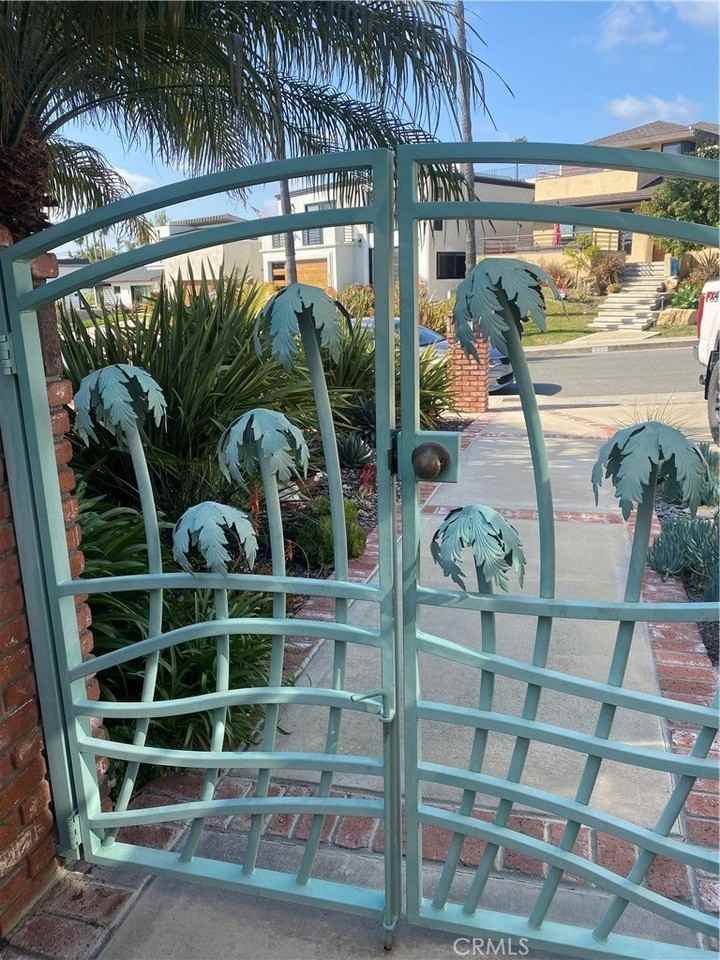 231 Avenida Princesa - Photo 4 of 35