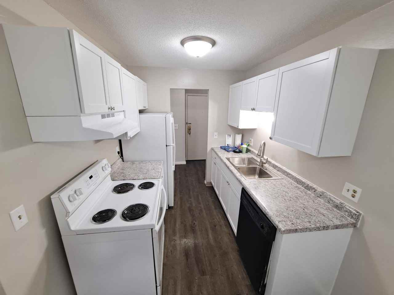 1410 St. Paul Place - Photo 2 of 17