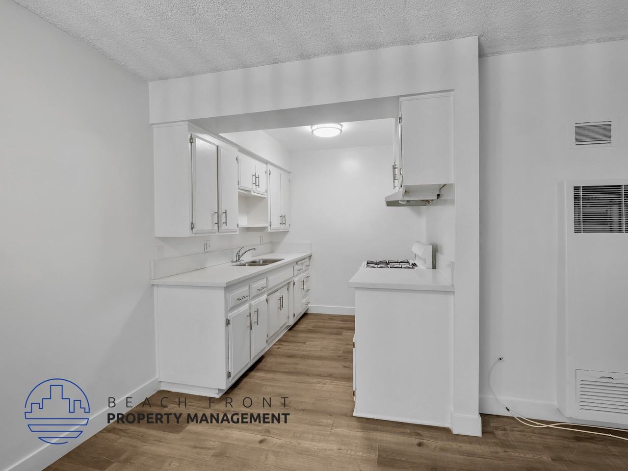 868 Victor Ave. - Photo 7 of 13