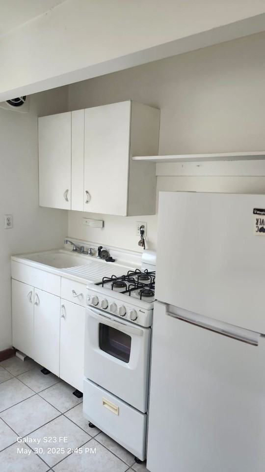 1910 MEARS AVE - Photo 6 of 22