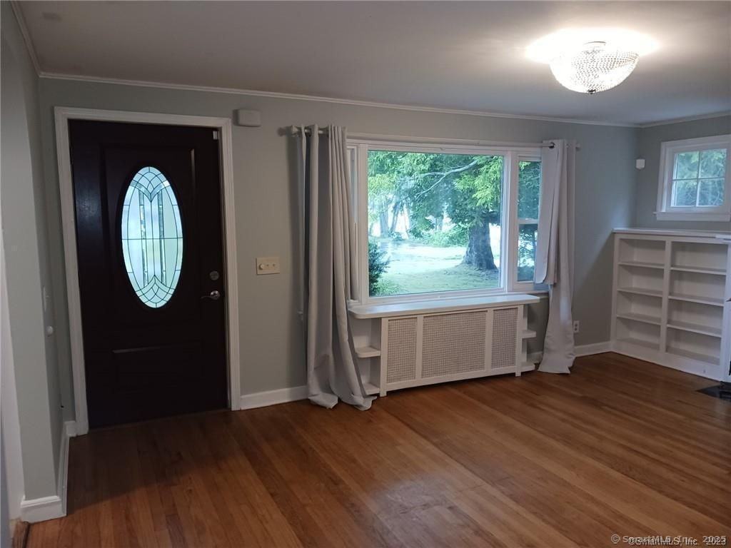 21 Maple Rd - Photo 2 of 10