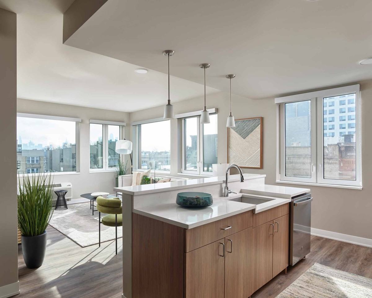 The Grand - Photo 5 of 32