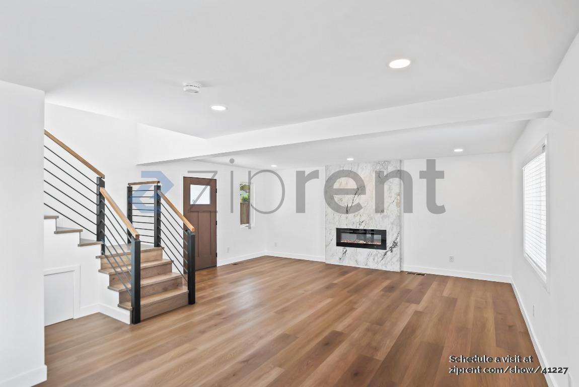 1360 Goldenlake Rd - Photo 7 of 39