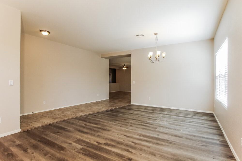 3134 W Cavedale Dr - Photo 3 of 16