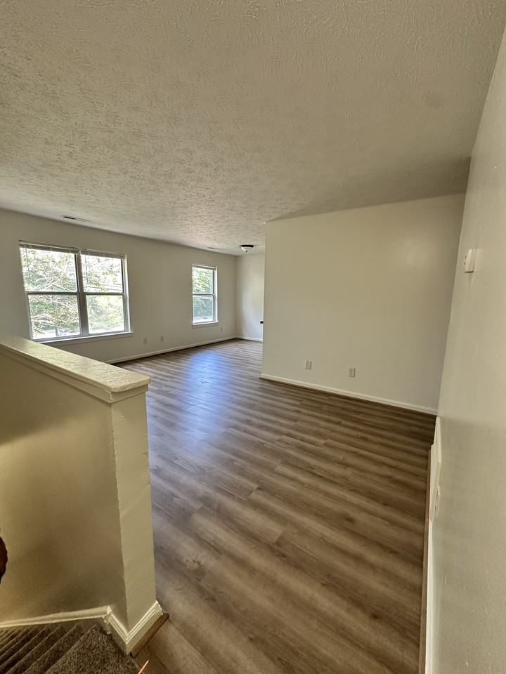 2018 E. Pembroke Ave - Photo 6 of 26