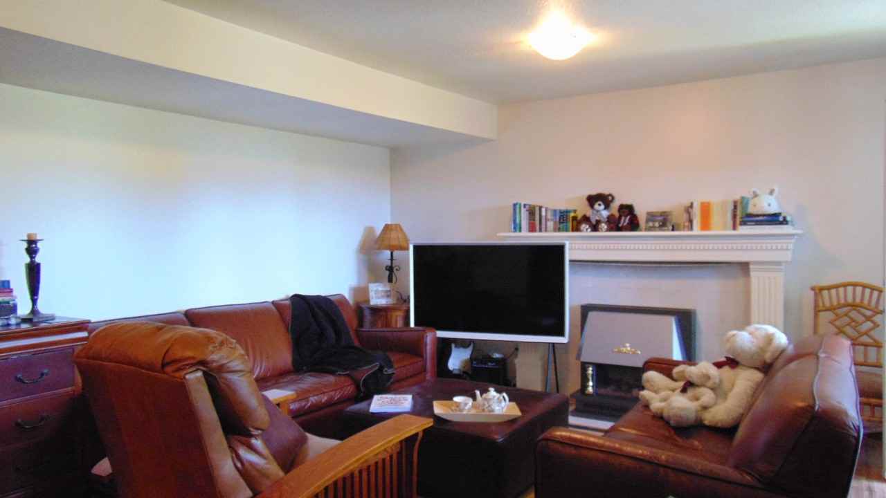 2634 Brewster Drive - Photo 3 of 7