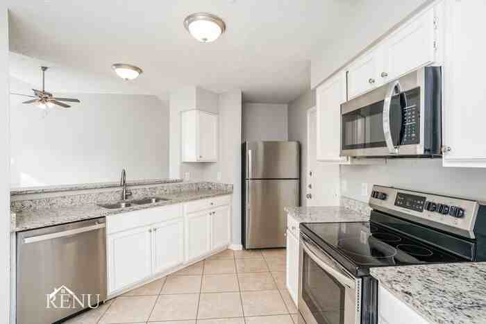 2910 Tarpon Dr - Photo 3 of 18