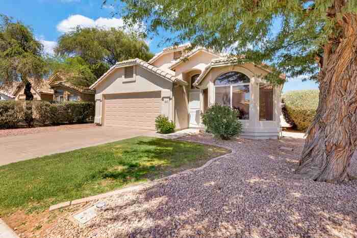 217 S Crosscreek Dr - Photo 2 of 32