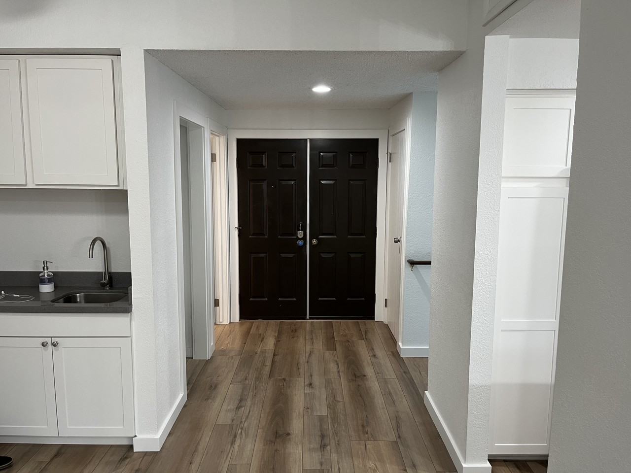 6247 S 153rd St #E2 - Photo 3 of 21
