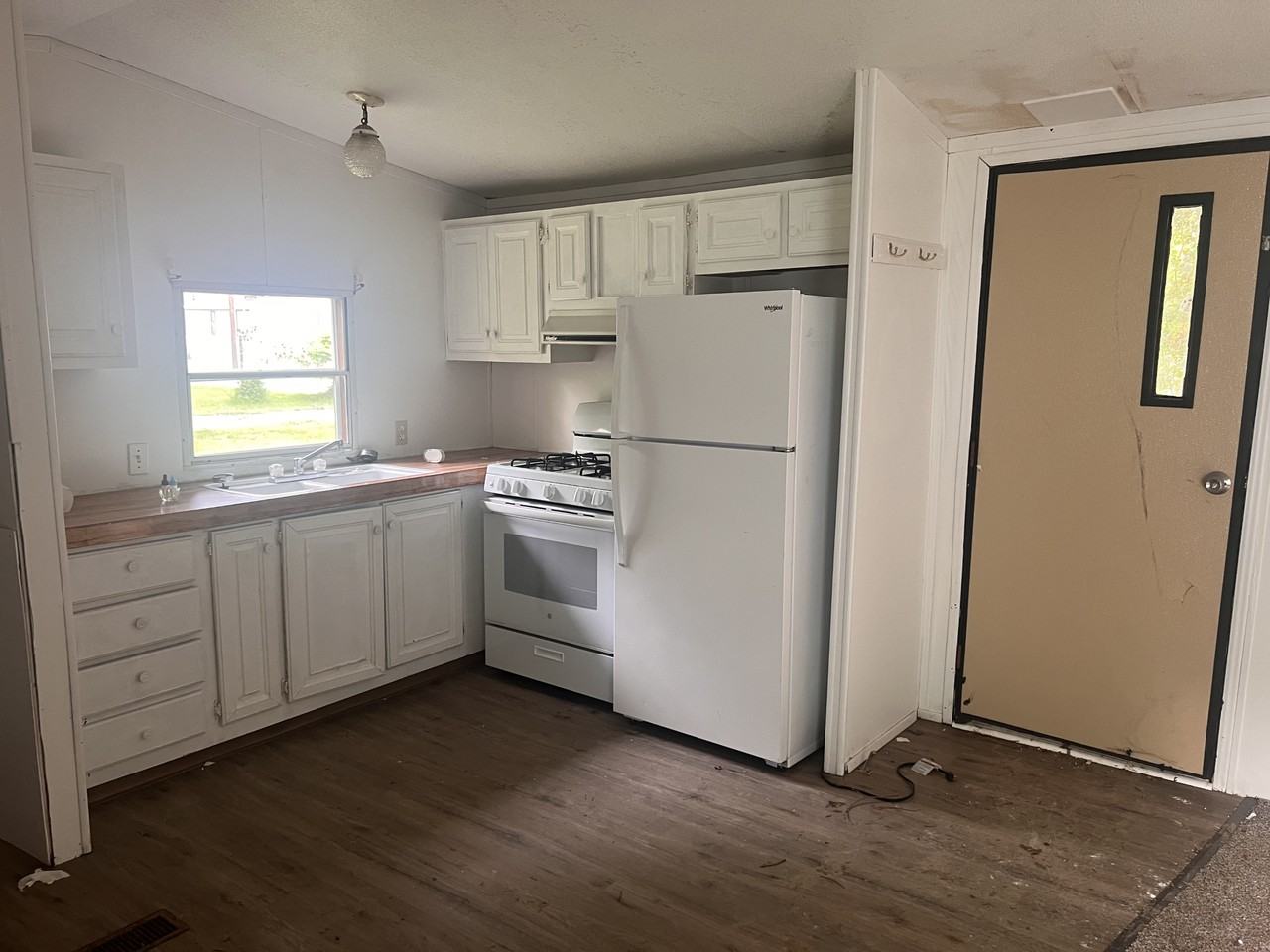 7 Electric St #NA - Photo 2 of 5