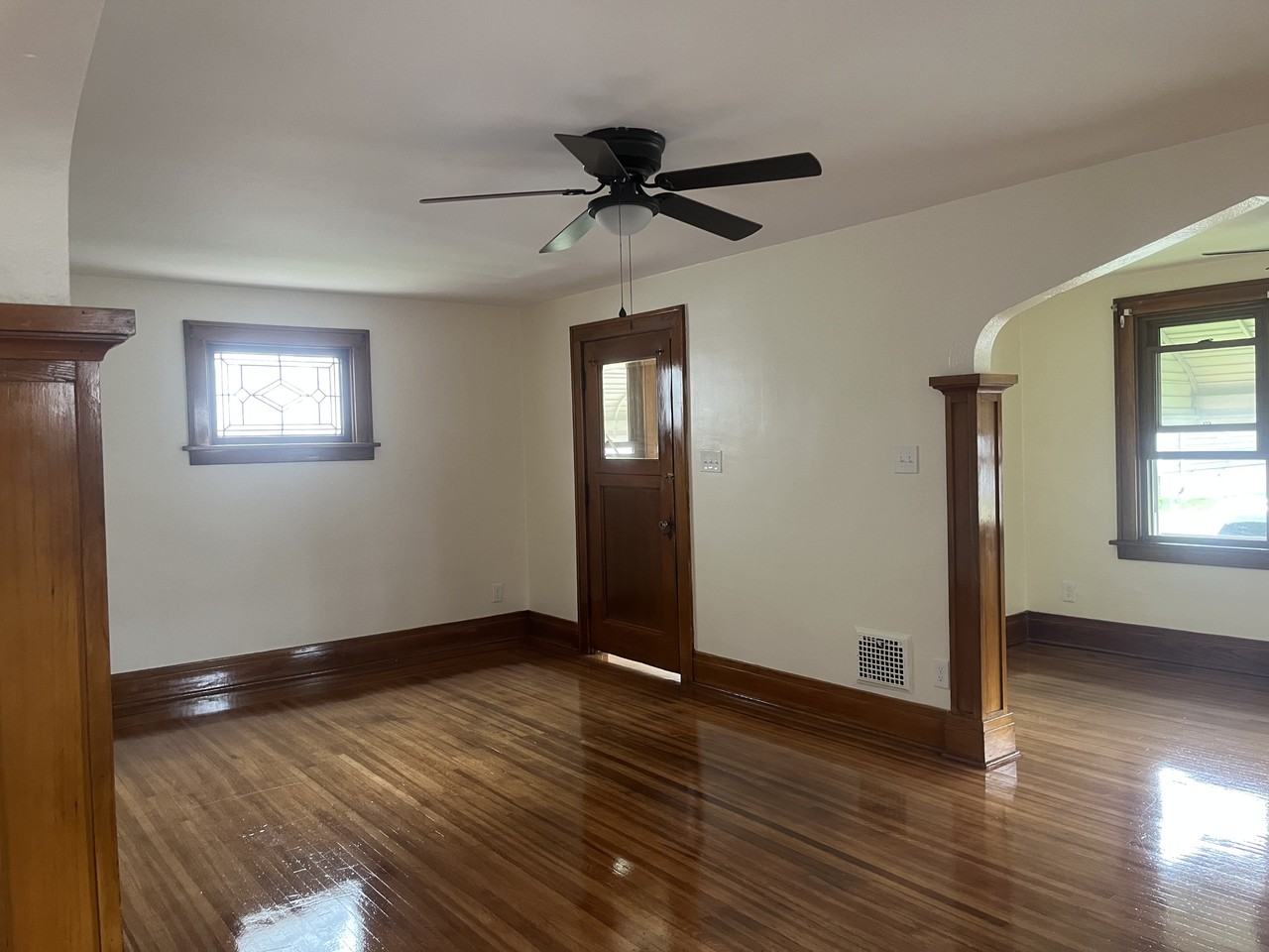 64 Reed Ave - Photo 4 of 24