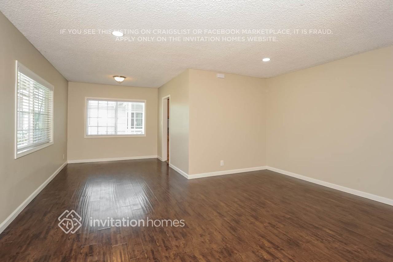 12706 Muroc St - Photo 4 of 14