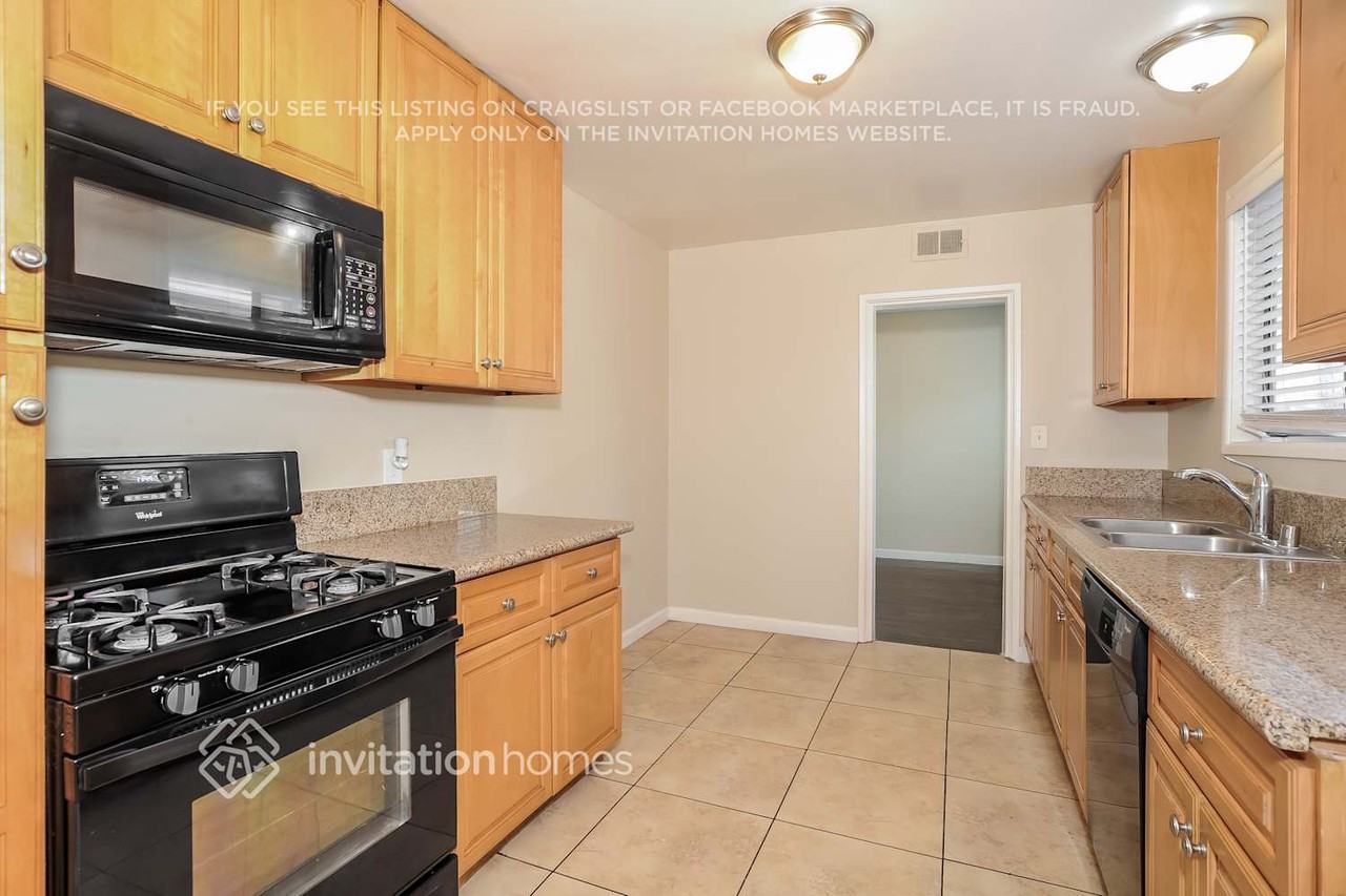 12706 Muroc St - Photo 6 of 14