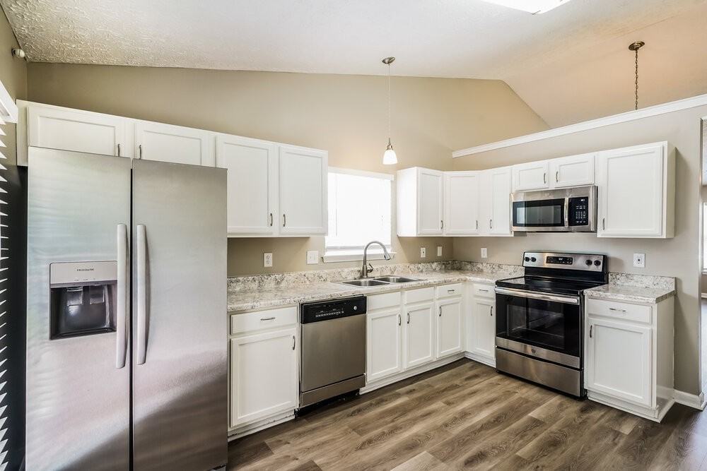 3252 Cain Harbor Dr - Photo 6 of 16