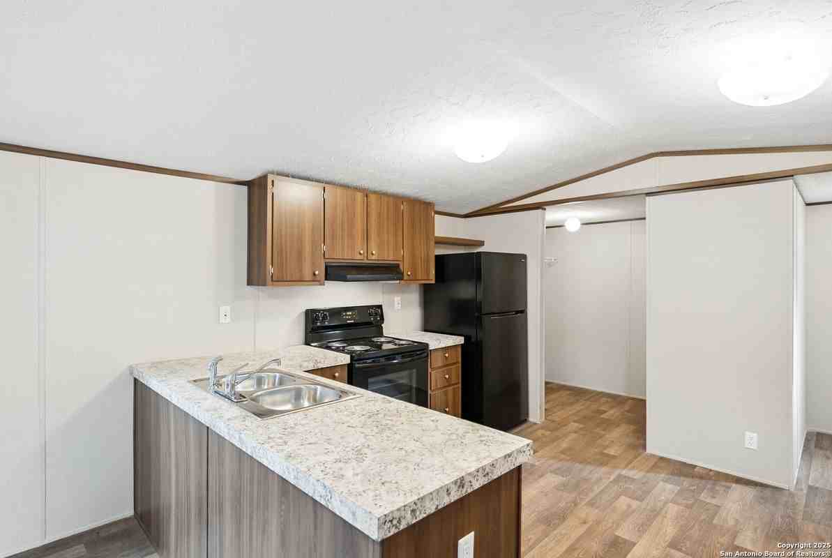 938 Covered Wagon - Photo 2 of 6