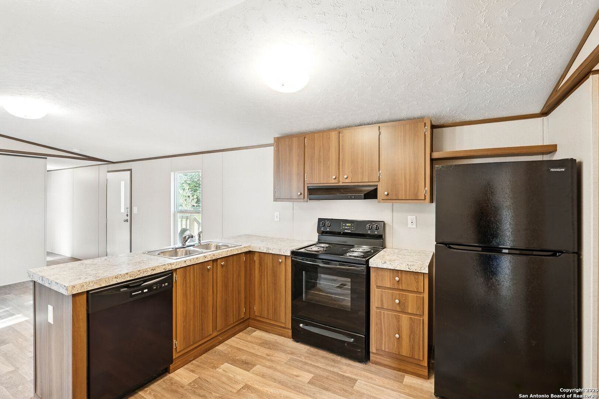 938 Covered Wagon - Photo 3 of 6