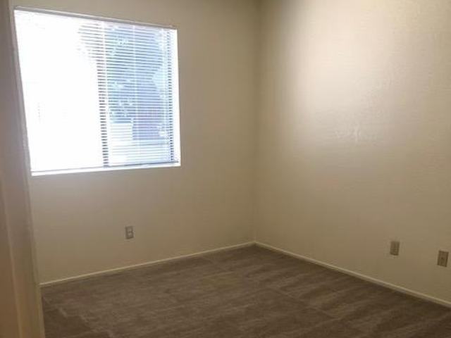 132 Fountain Oaks Circle - Photo 5 of 13