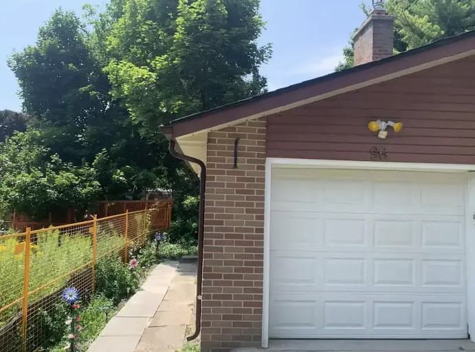 96 Libby Blvd - Photo 2 of 10