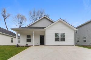 featured image of 3028 Celia Ave