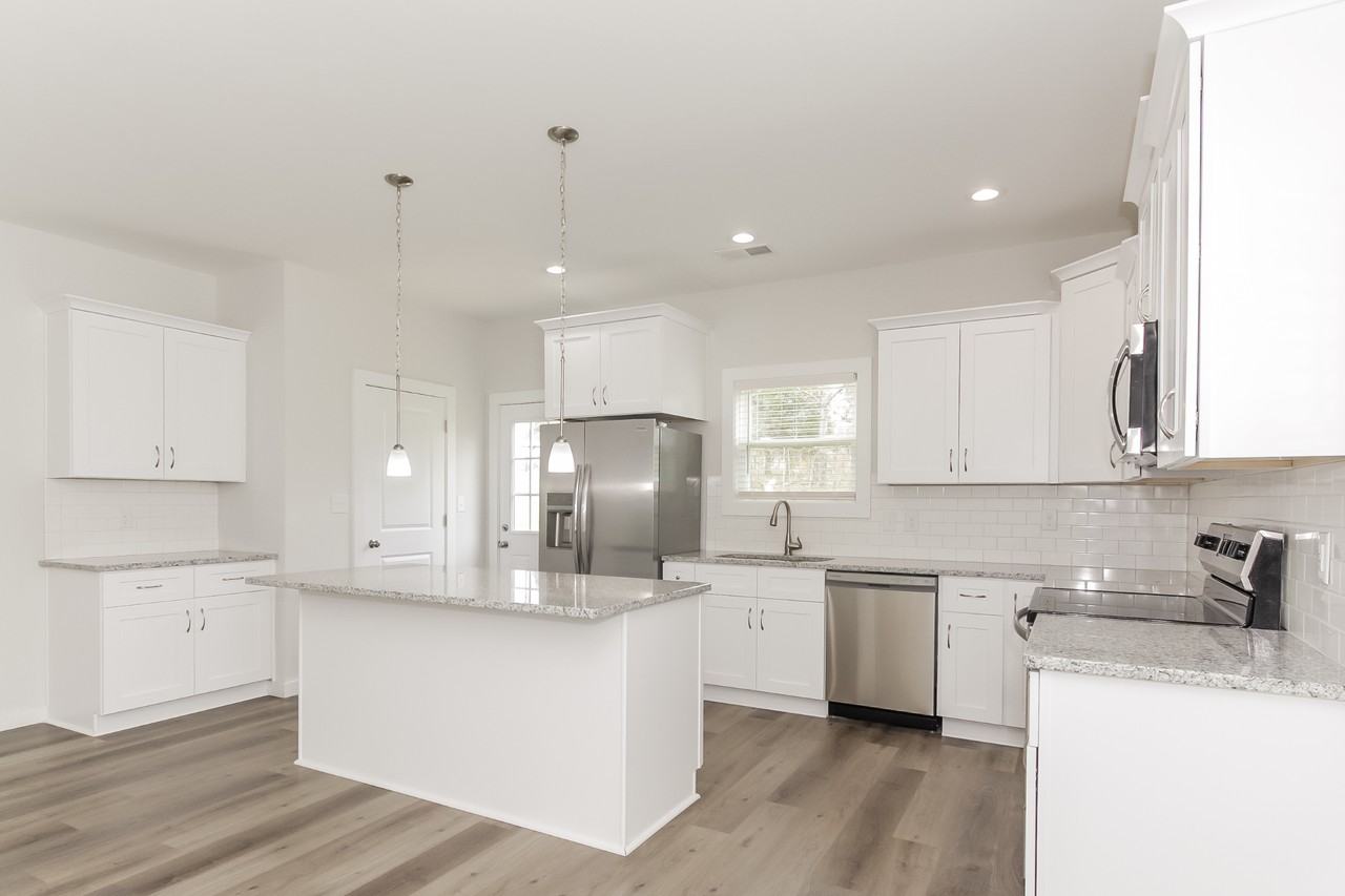 3028 Celia Ave - Photo 6 of 16