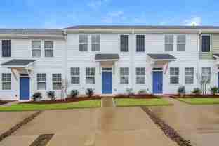 140 Valley Creek Dr - Photo 1 of 1