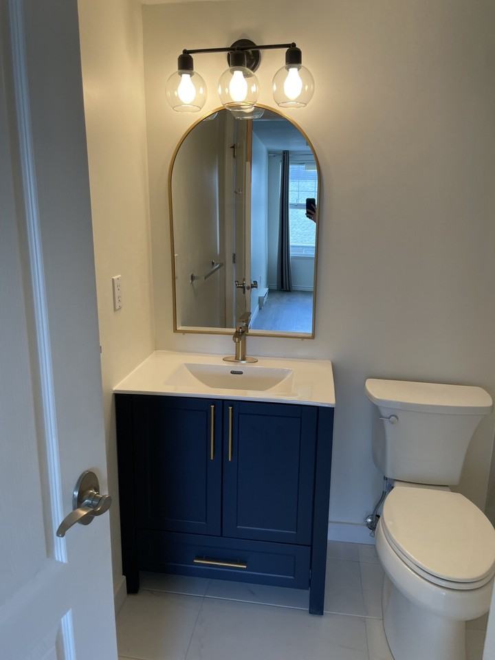 1032 Queens Ave - Photo 3 of 11