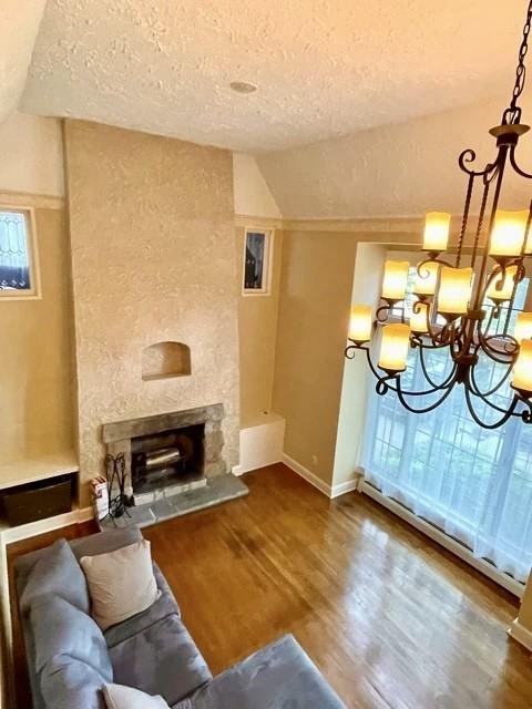 2571 Ashurst Rd #NA - Photo 2 of 39