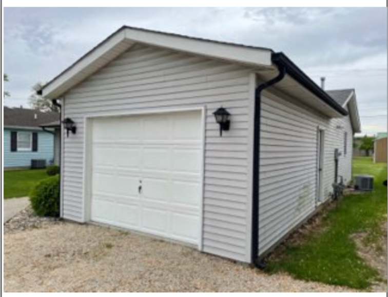 927 N 11th St - Photo 2 of 8