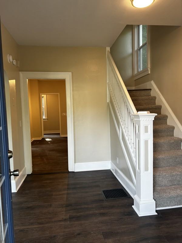 417 Waverly Ave - Photo 2 of 19