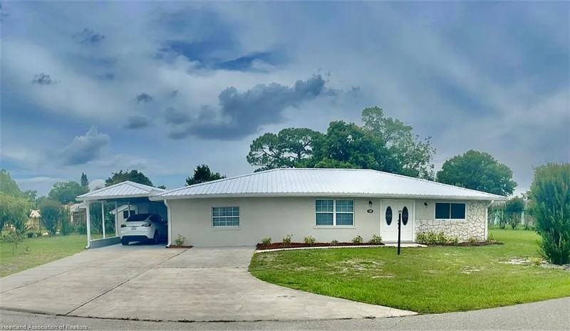 1409 Palm Way - Photo 2 of 31