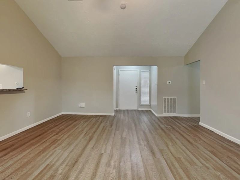 16515 Cairngorm Dr - Photo 2 of 11