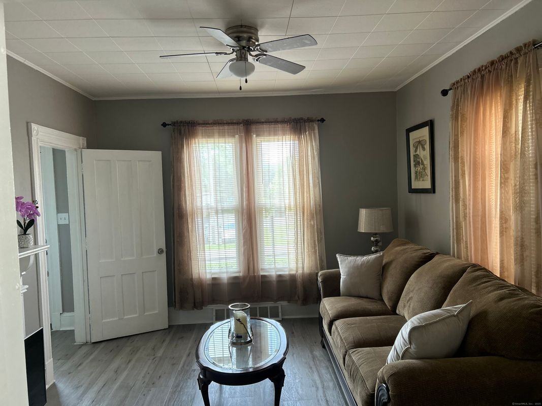 156 N Main St - Photo 3 of 17