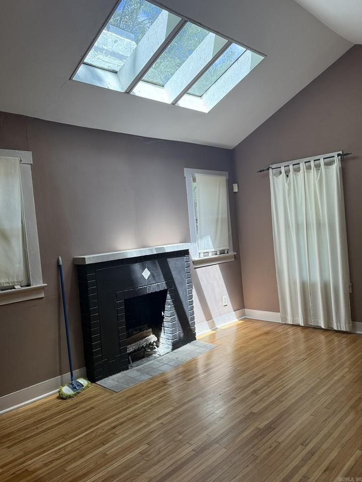 1700 N Taylor St - Photo 3 of 17