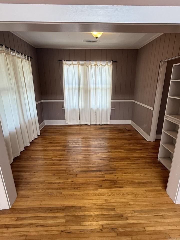 1700 N Taylor St - Photo 5 of 17