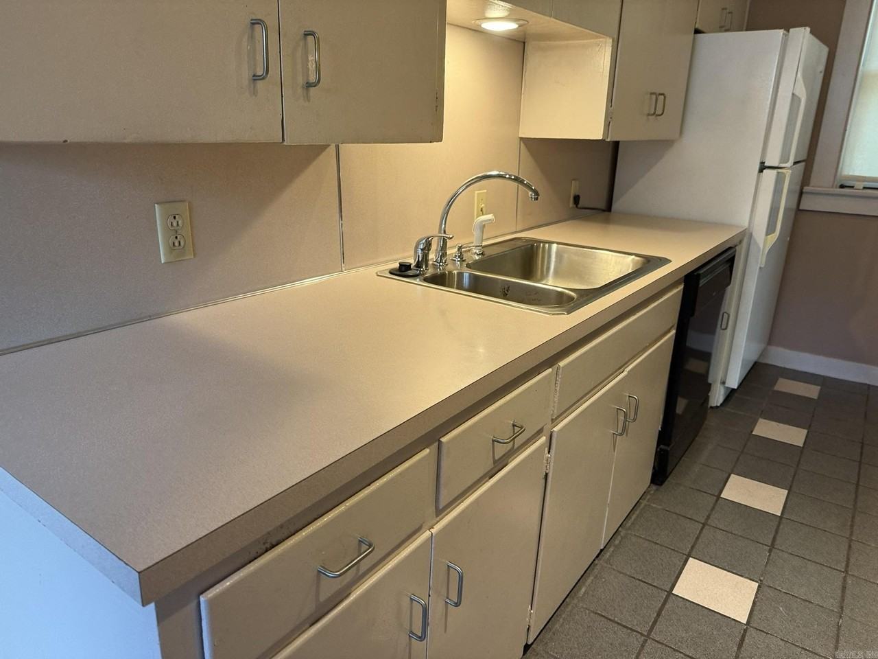 1700 N Taylor St - Photo 6 of 17