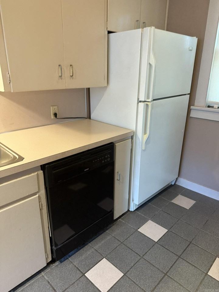 1700 N Taylor St - Photo 7 of 17